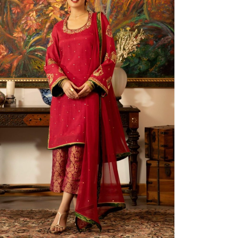 Magenta Salwar Kameez Suit